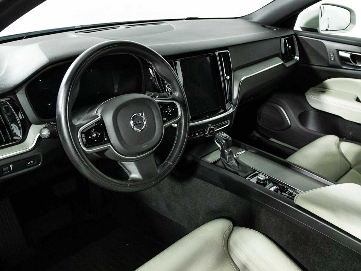 Volvo V60 Cross Country 2019 года с пробегом. Фото: #10