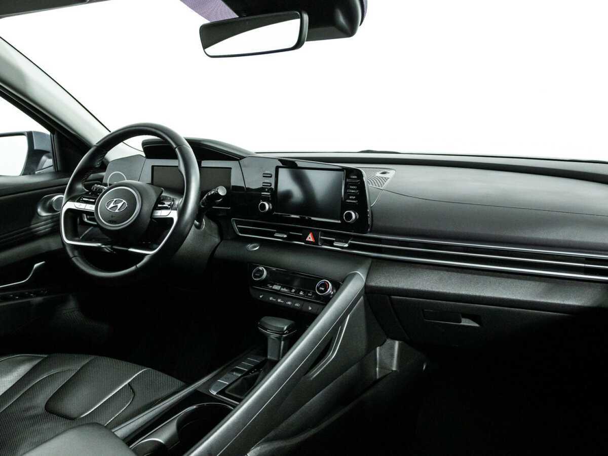Hyundai Elantra 2021 года с пробегом. Фото: #8