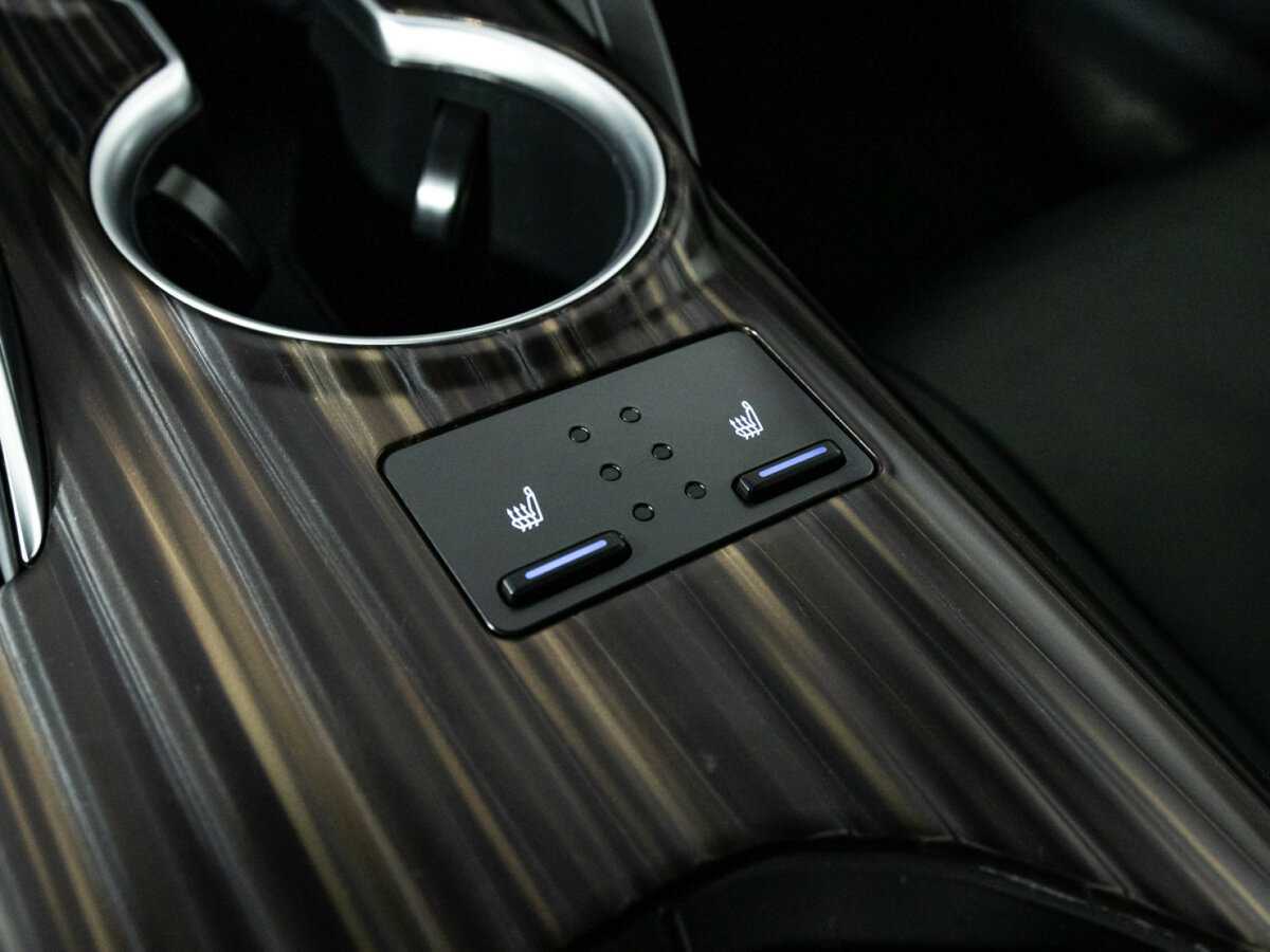 Toyota Camry 2020 года с пробегом. Фото: #18