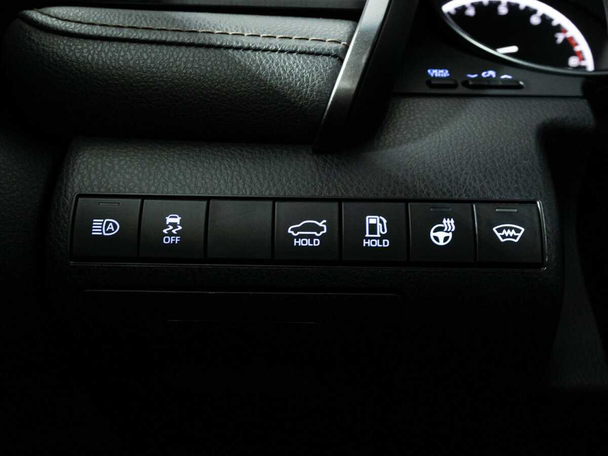 Toyota Camry 2020 года с пробегом. Фото: #19