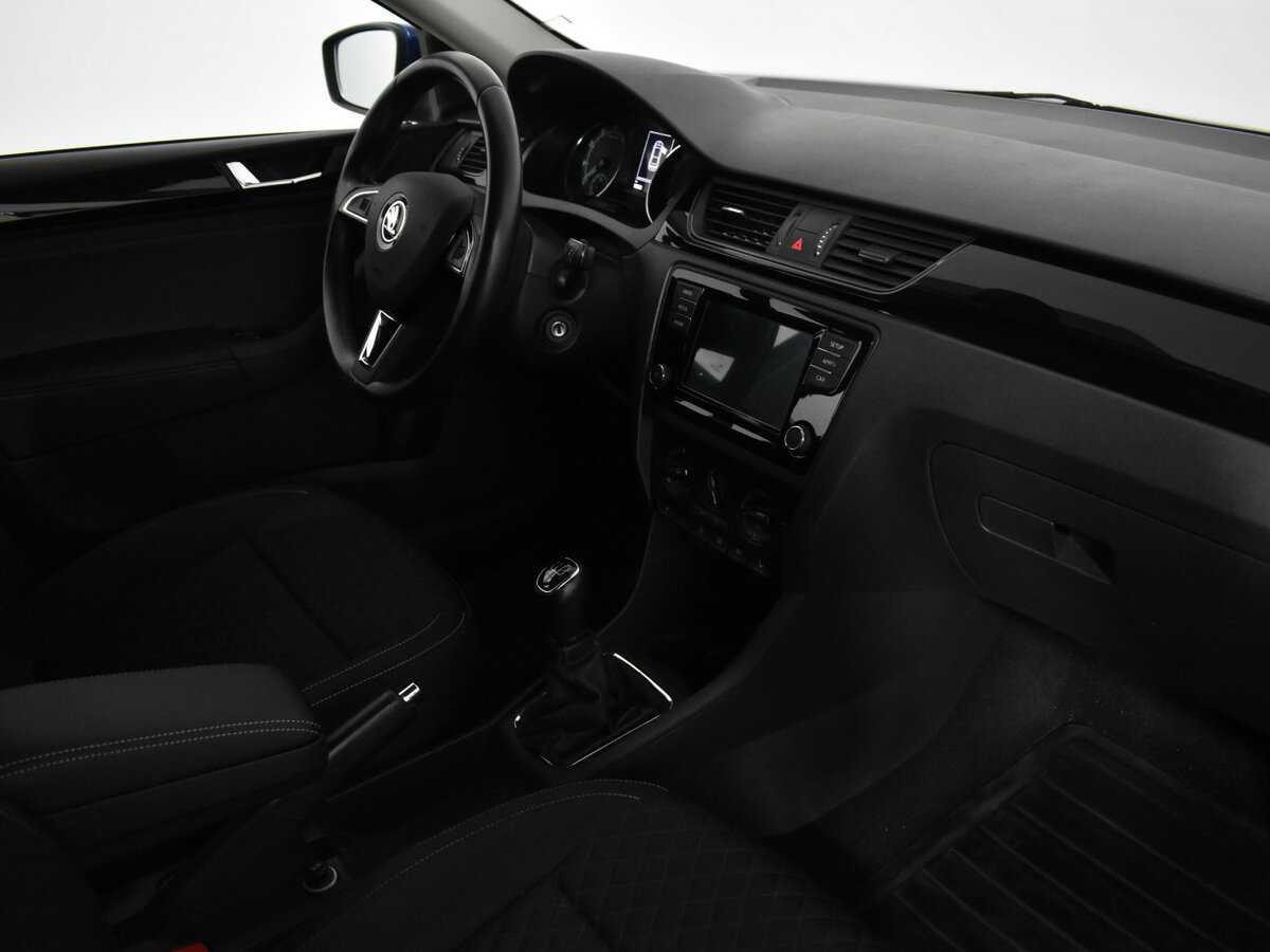 Б/У Шкода Рапид 2018 года. Фото: #9