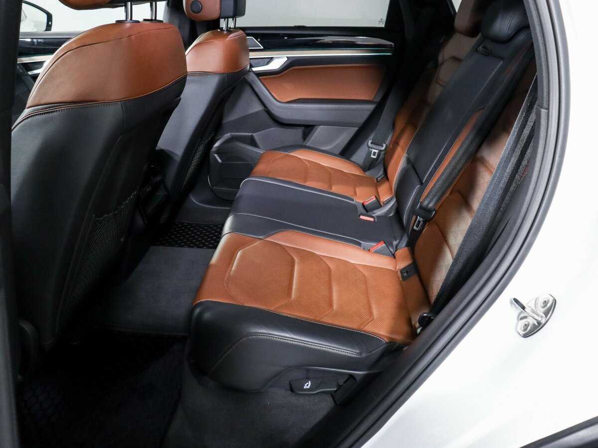 Volkswagen Touareg 2019 года с пробегом. Фото: #9
