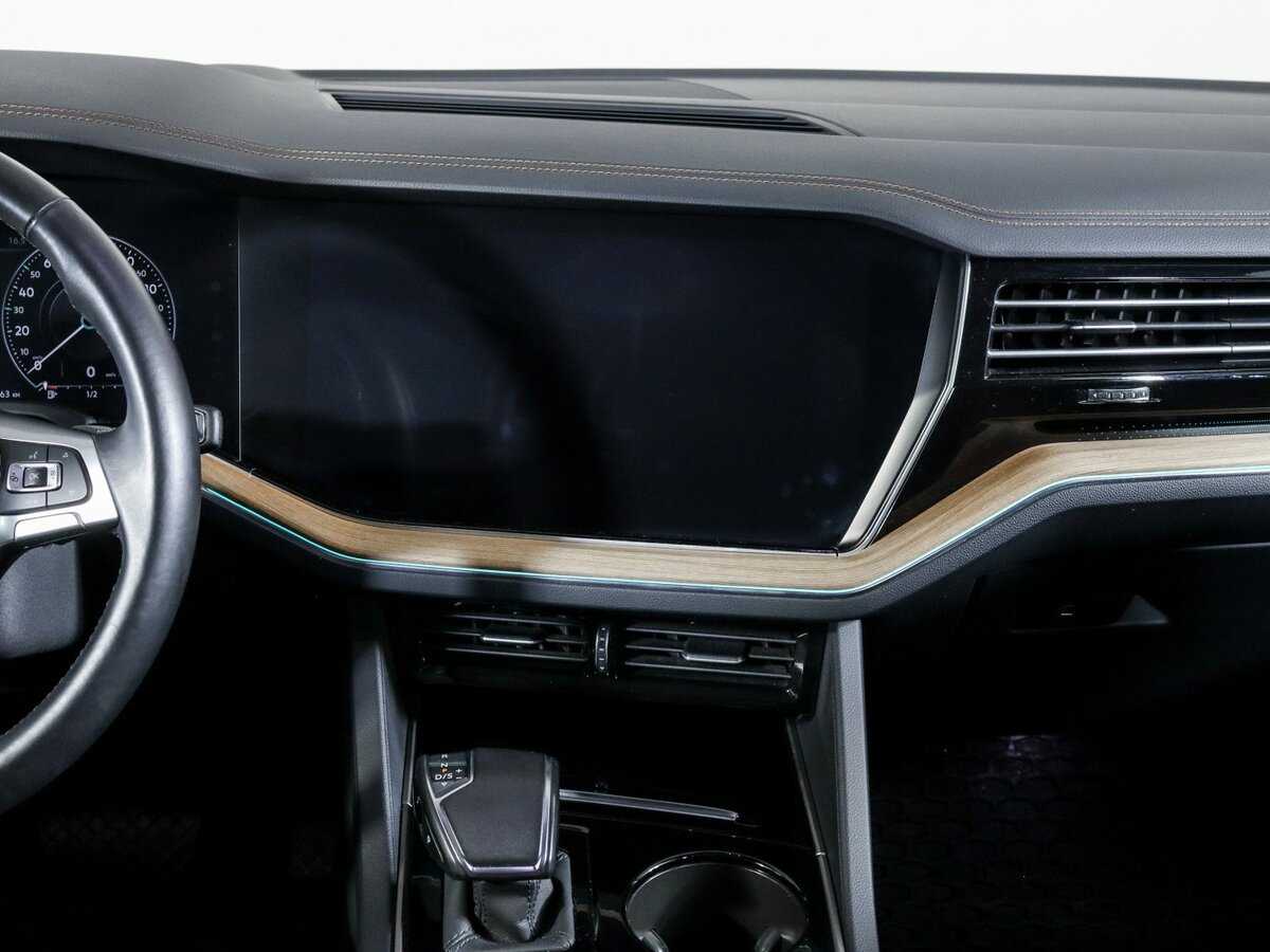 Volkswagen Touareg 2019 года с пробегом. Фото: #12