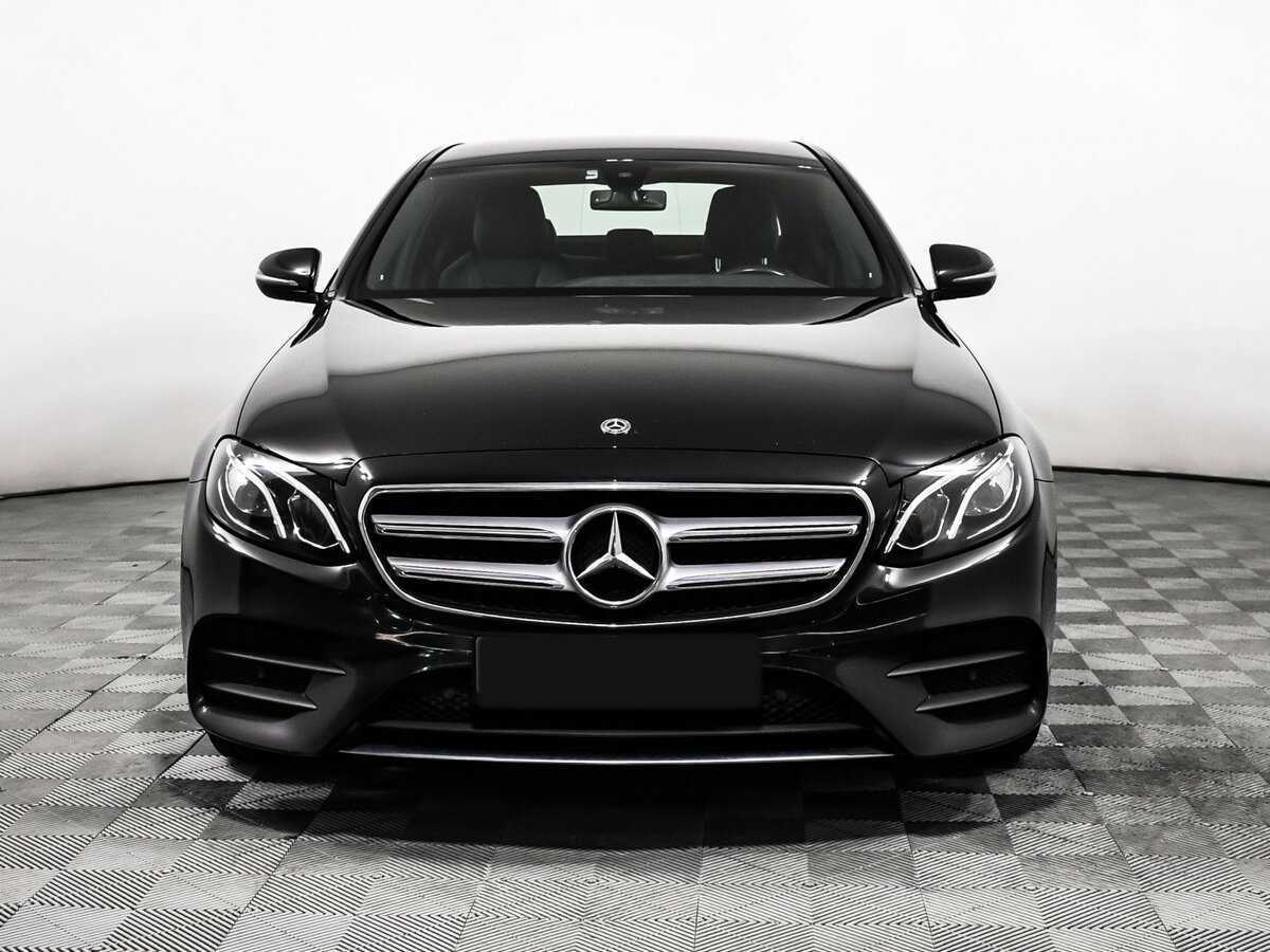 Mercedes-Benz E-Класс 2020 года с пробегом. Фото: #1
