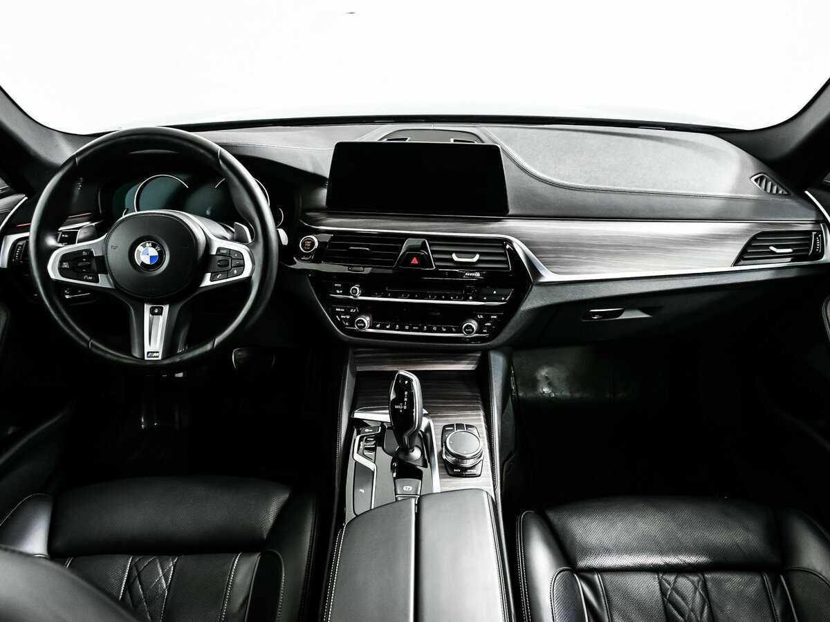 BMW 5 серии 2018 года с пробегом. Фото: #10