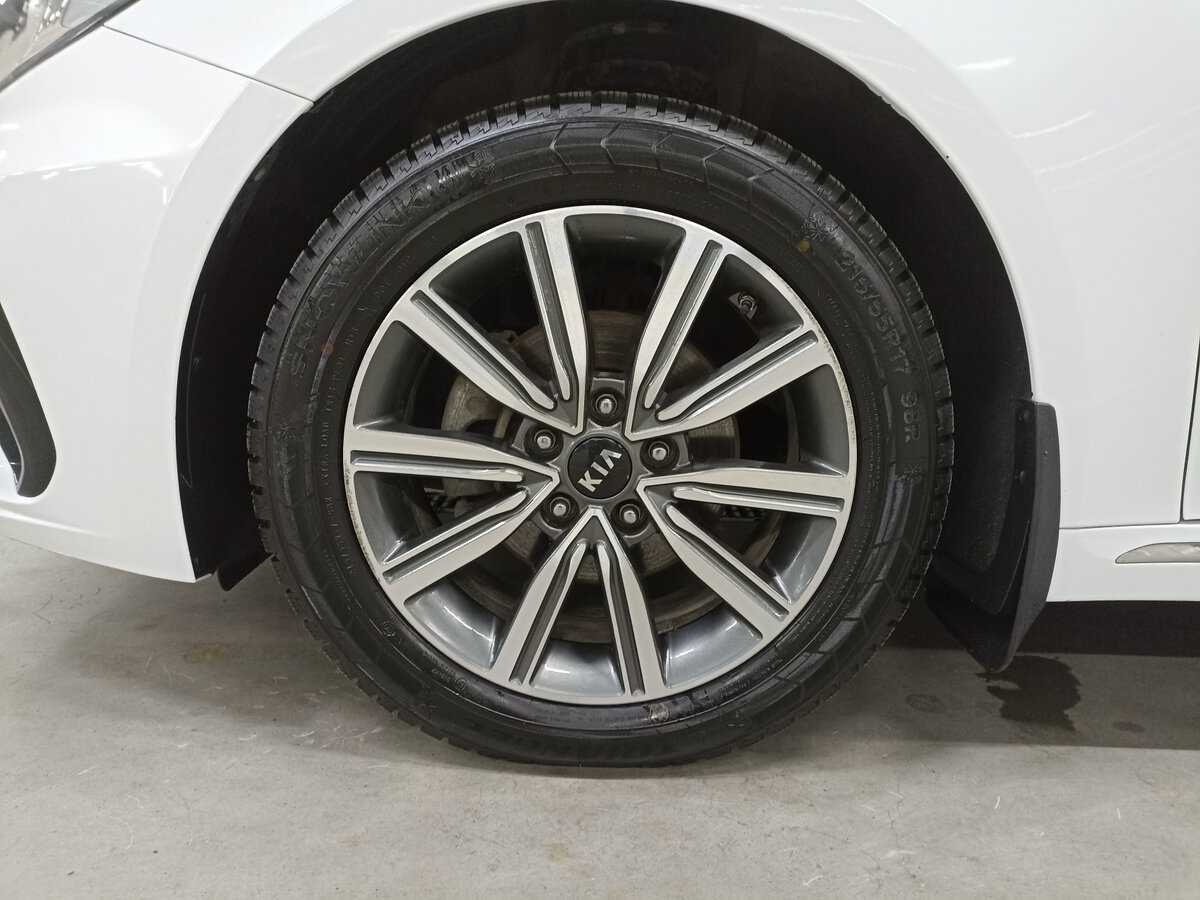 Kia K5 2019 года с пробегом. Фото: #17