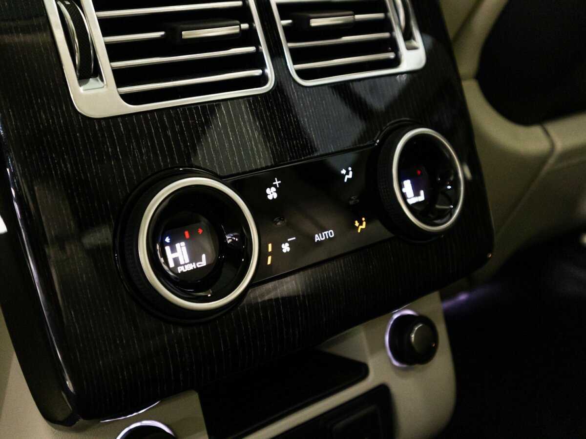Land Rover Range Rover 2019 года с пробегом. Фото: #22