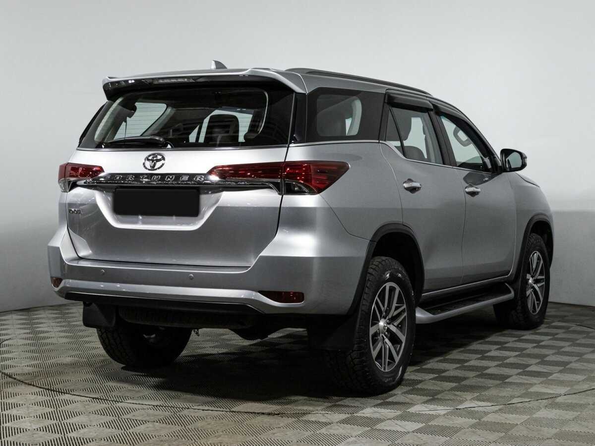 Toyota Fortuner 2017 года с пробегом. Фото: #4