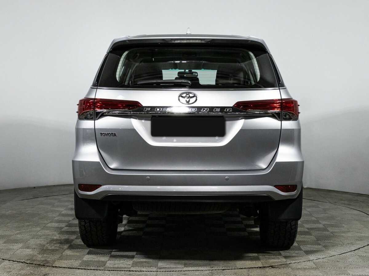 Toyota Fortuner 2017 года с пробегом. Фото: #5