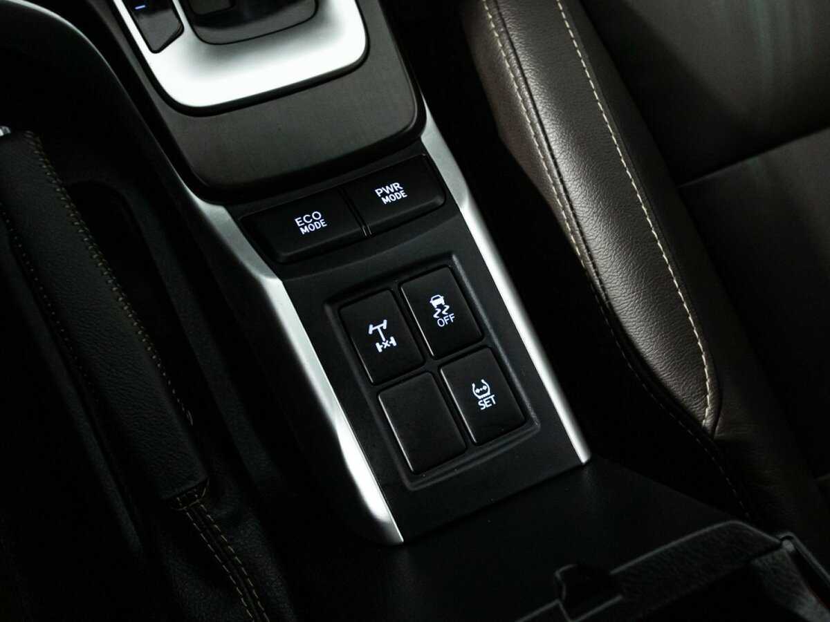 Toyota Fortuner 2017 года с пробегом. Фото: #17