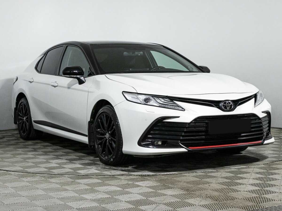 Toyota Camry 2021 года с пробегом. Фото: #2