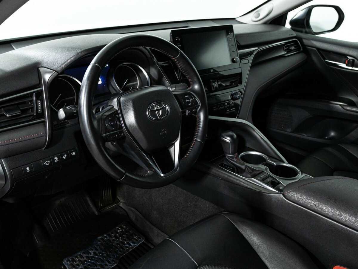 Toyota Camry 2021 года с пробегом. Фото: #10