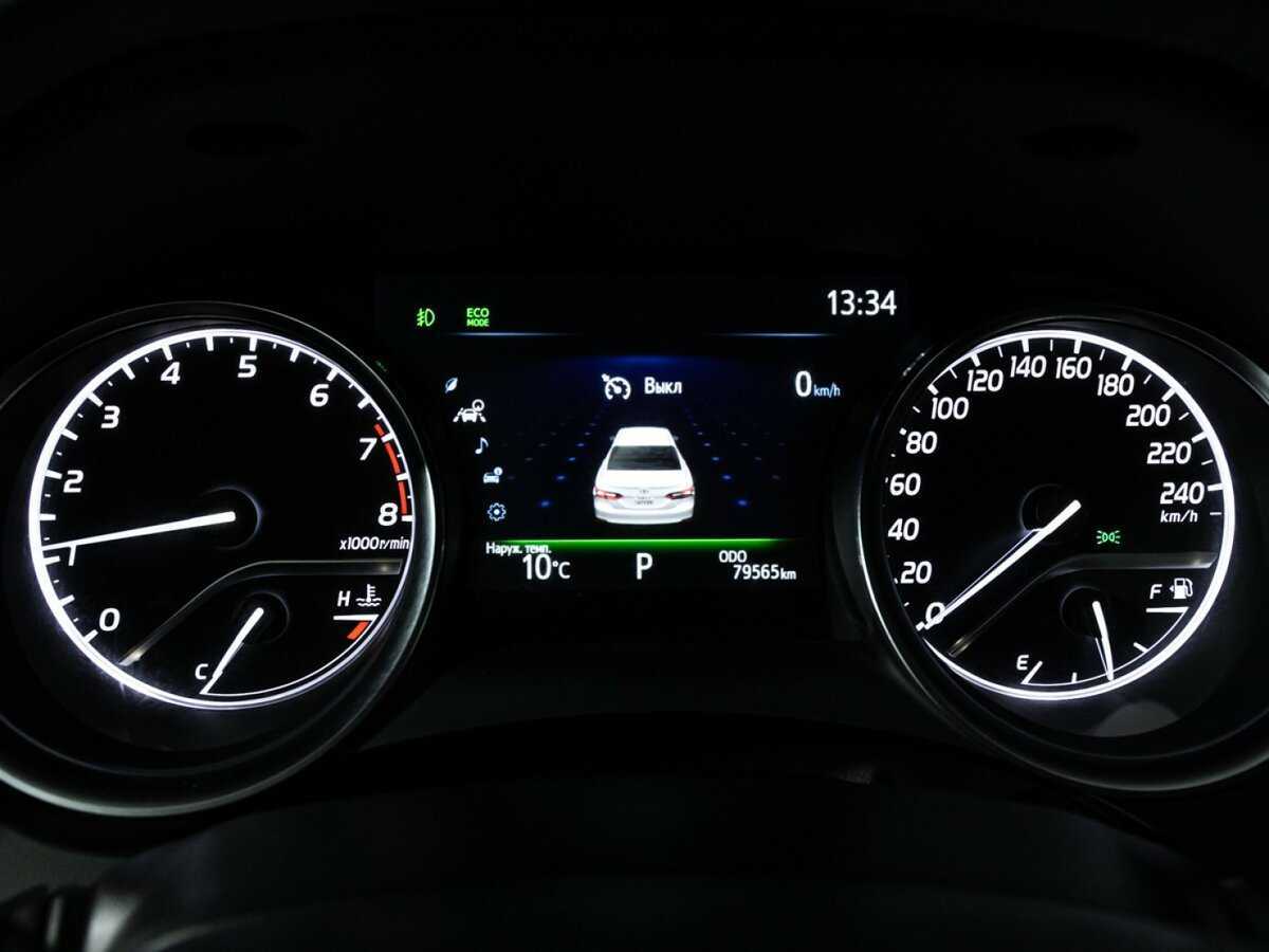 Toyota Camry 2021 года с пробегом. Фото: #11