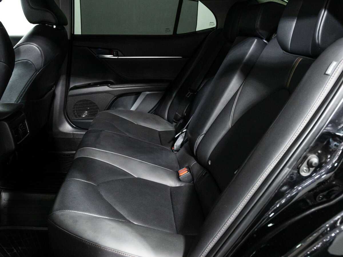 Toyota Camry 2020 года с пробегом. Фото: #9