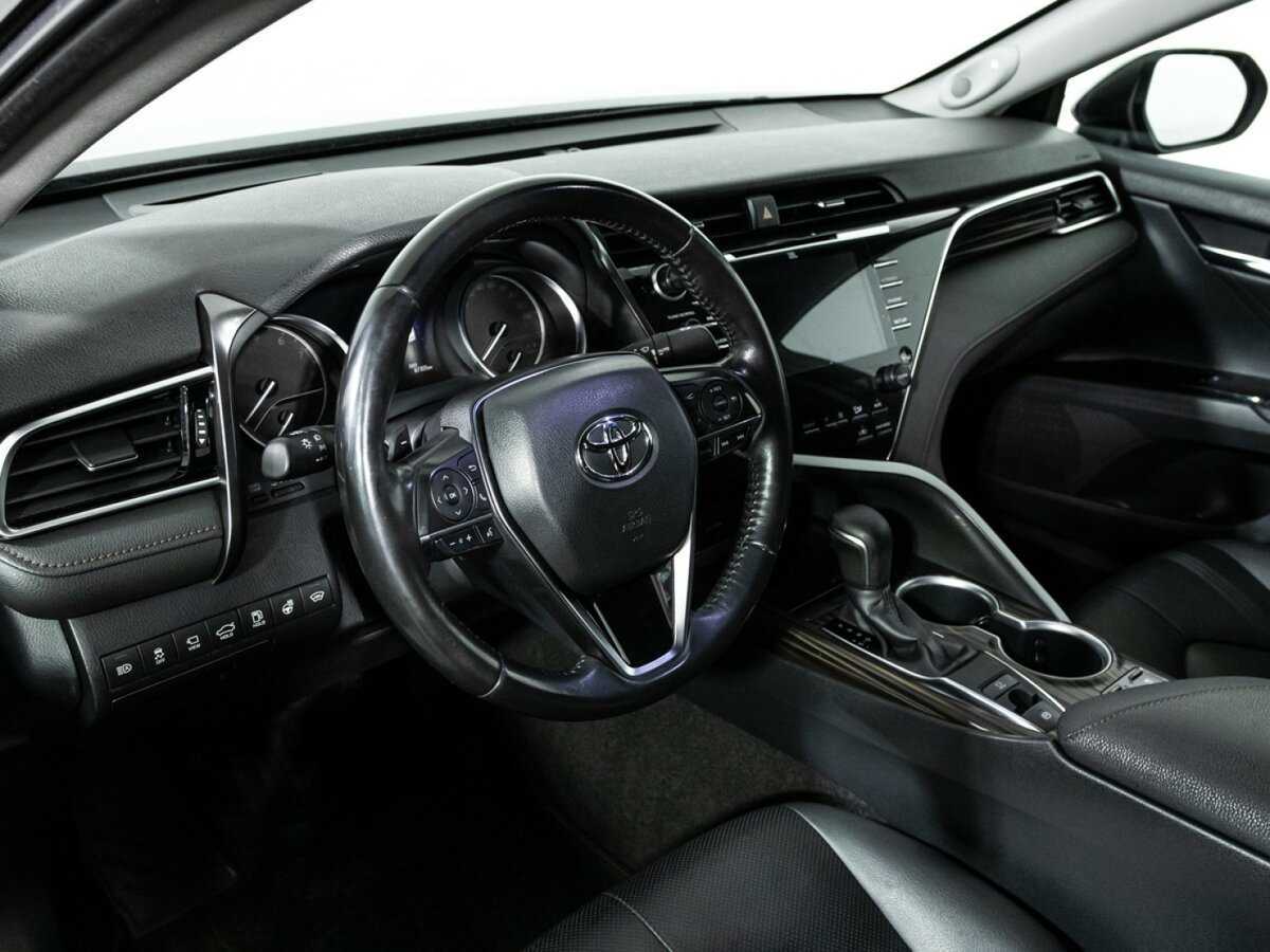 Toyota Camry 2020 года с пробегом. Фото: #10