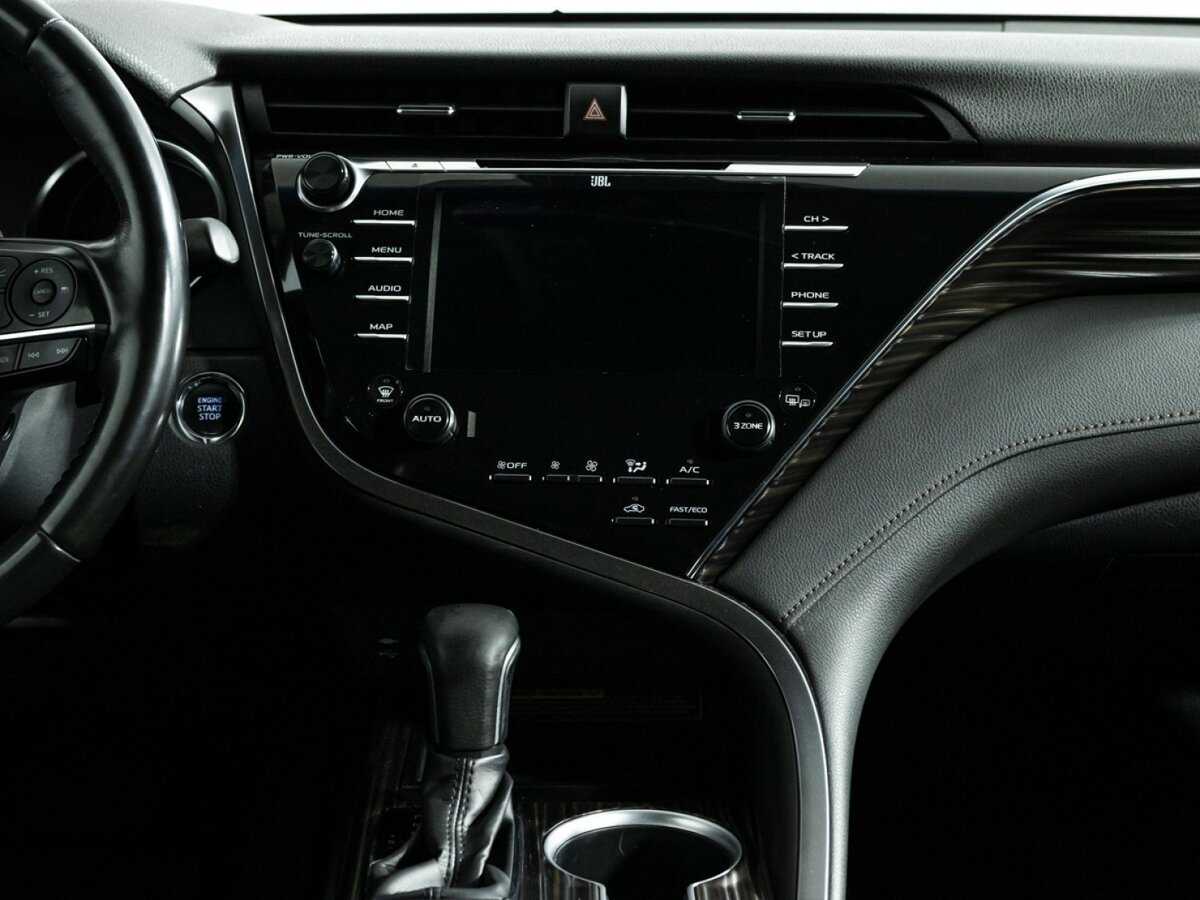 Toyota Camry 2020 года с пробегом. Фото: #13