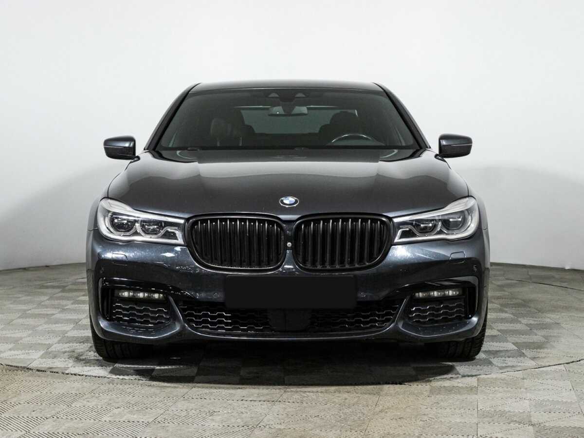BMW 7 серии 2016 года с пробегом. Фото: #1