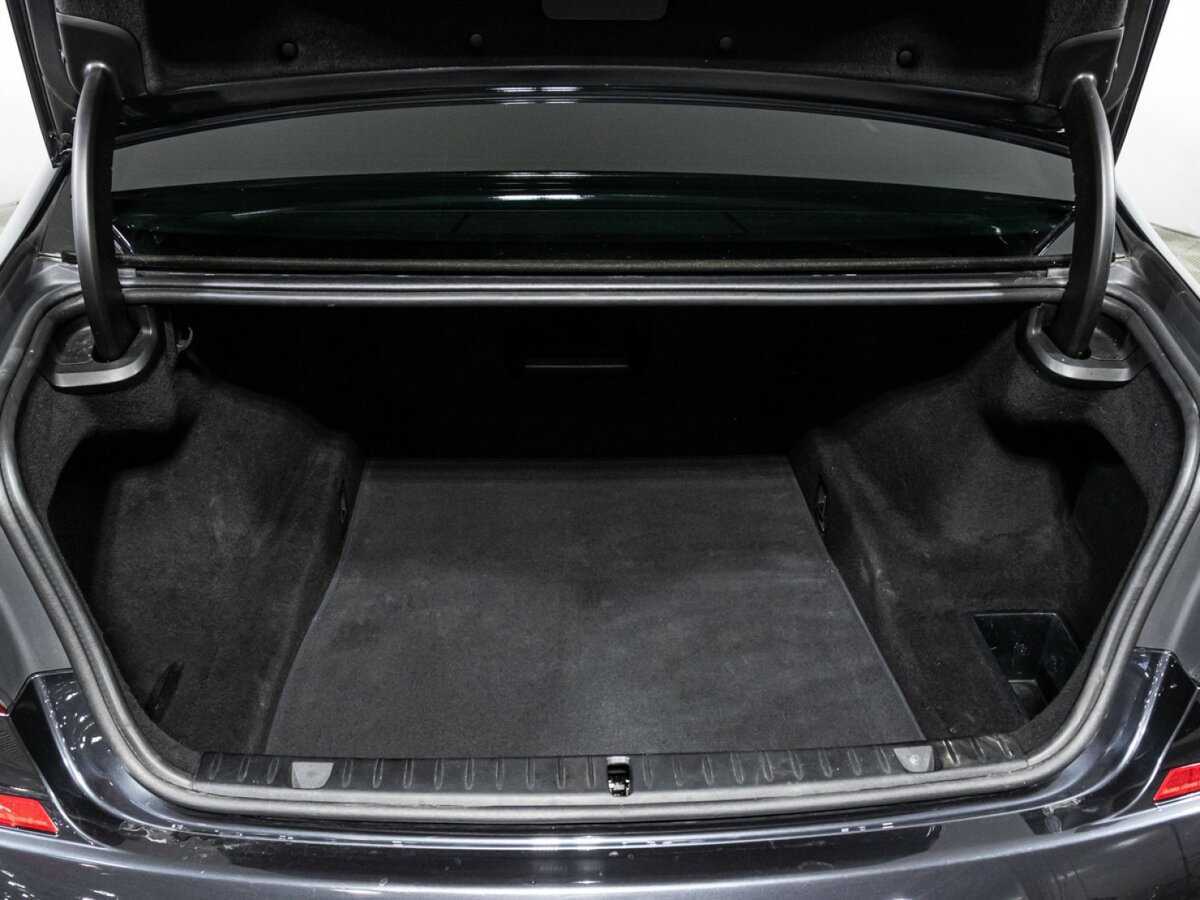 BMW 7 серии 2016 года с пробегом. Фото: #14