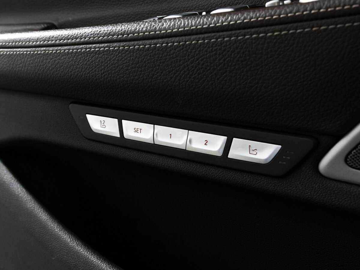 BMW 7 серии 2016 года с пробегом. Фото: #17