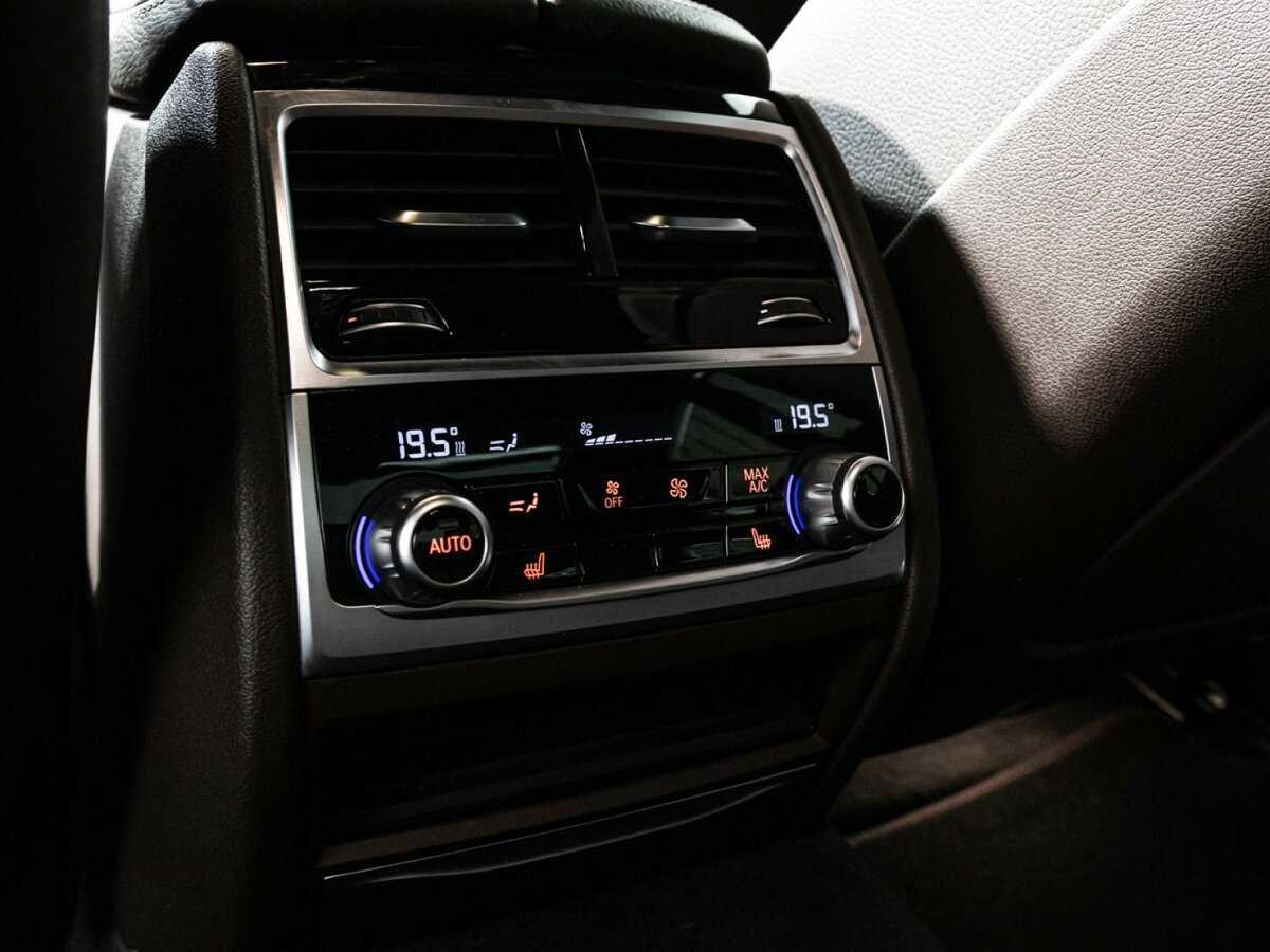 BMW 7 серии 2016 года с пробегом. Фото: #26