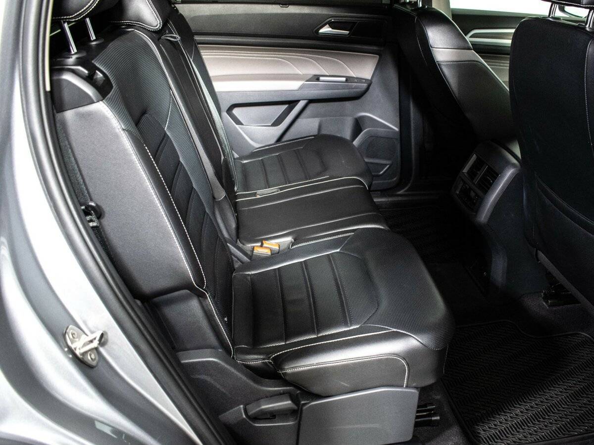 Volkswagen Teramont 2021 года с пробегом. Фото: #5