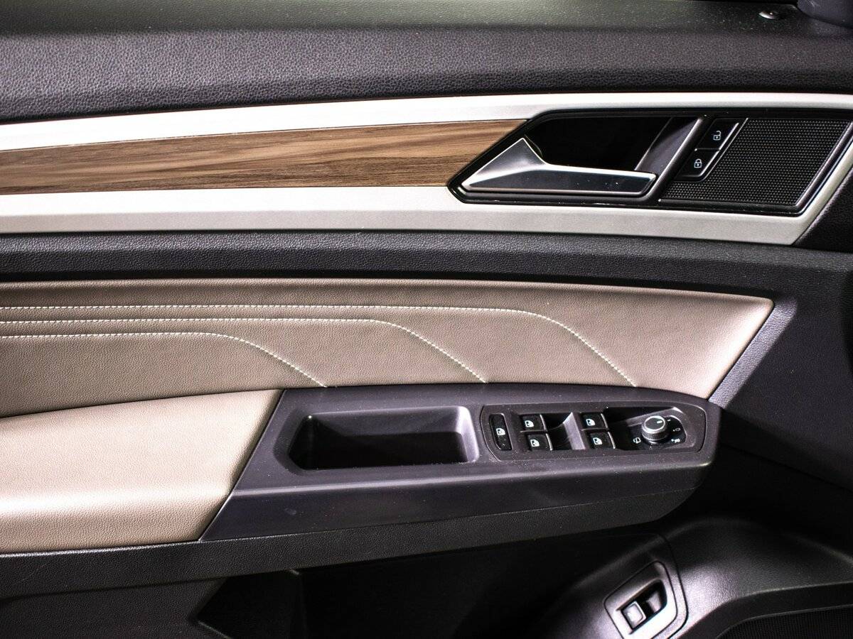 Volkswagen Teramont 2021 года с пробегом. Фото: #9
