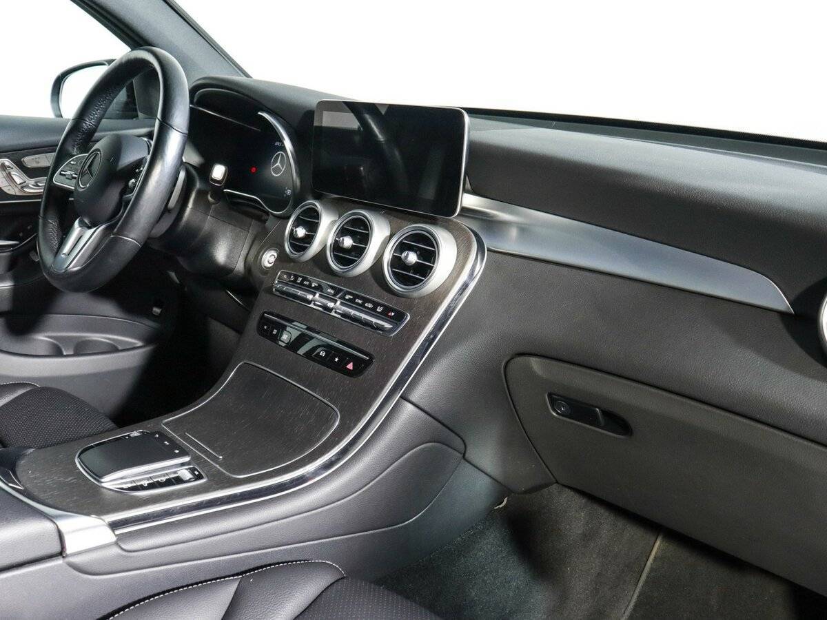 Mercedes-Benz GLC Coupe 2021 года с пробегом. Фото: #4