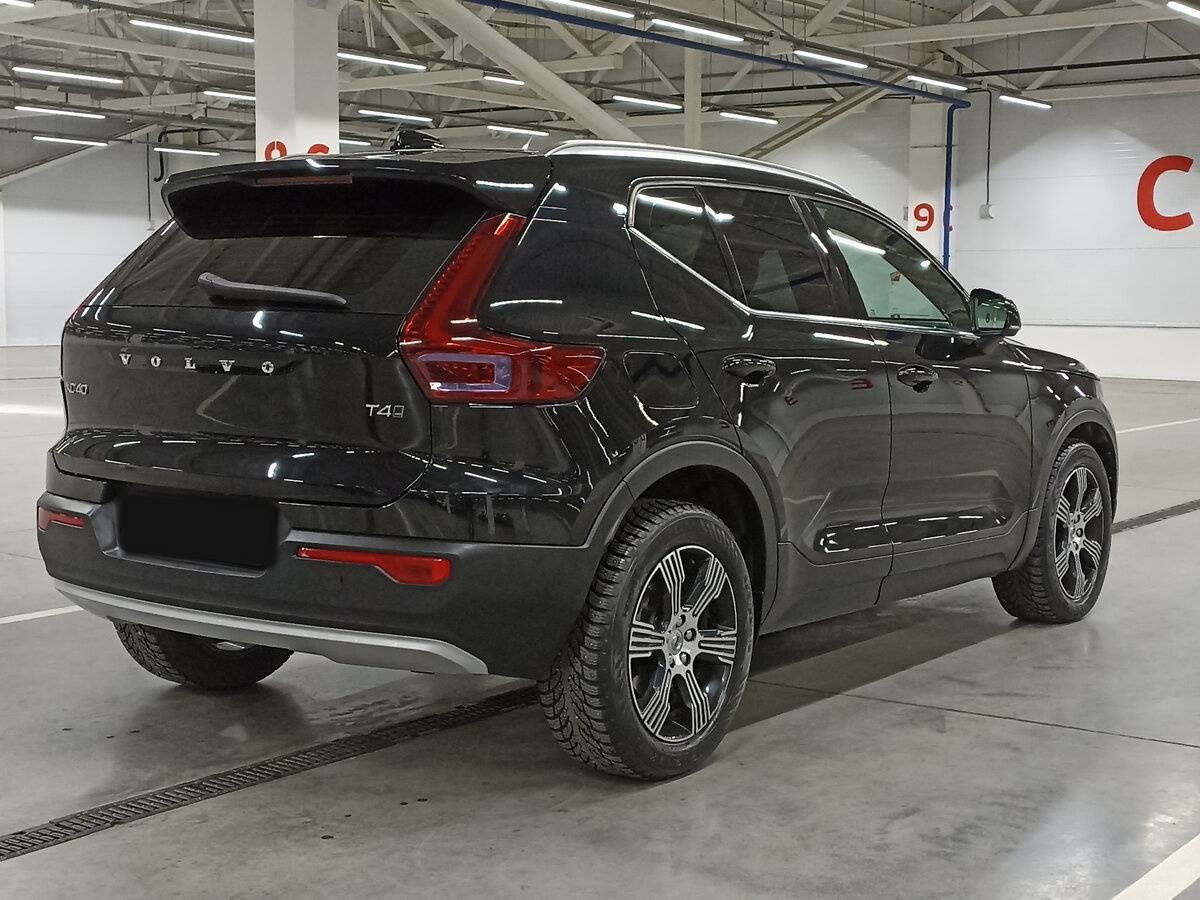 Volvo XC40 2021 года с пробегом. Фото: #4