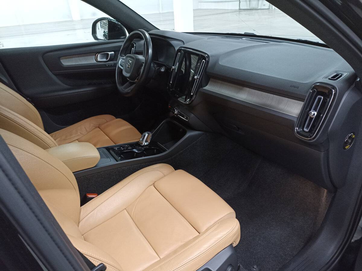 Volvo XC40 2021 года с пробегом. Фото: #10