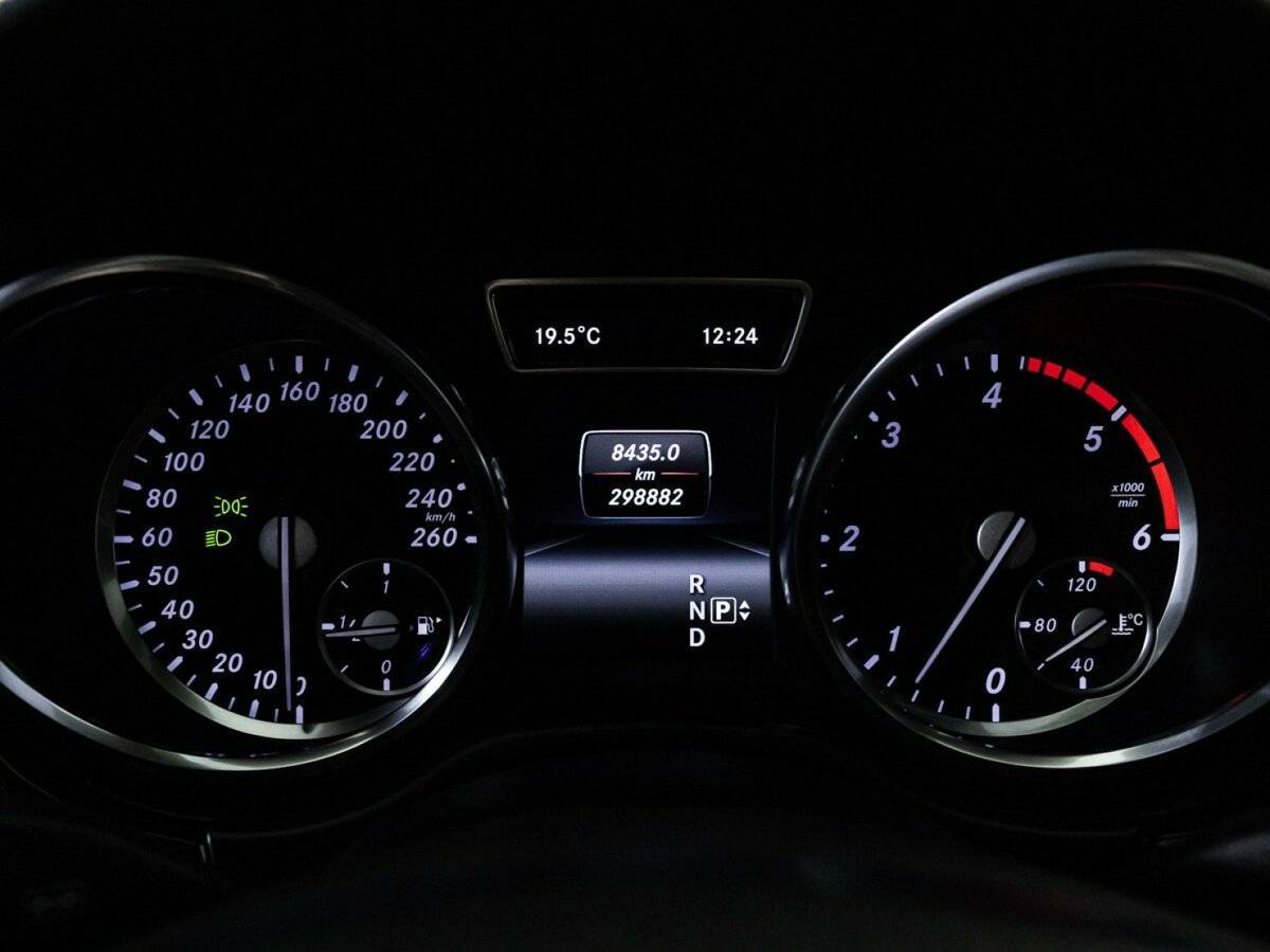 Mercedes-Benz GL-Класс 2015 года с пробегом. Фото: #11