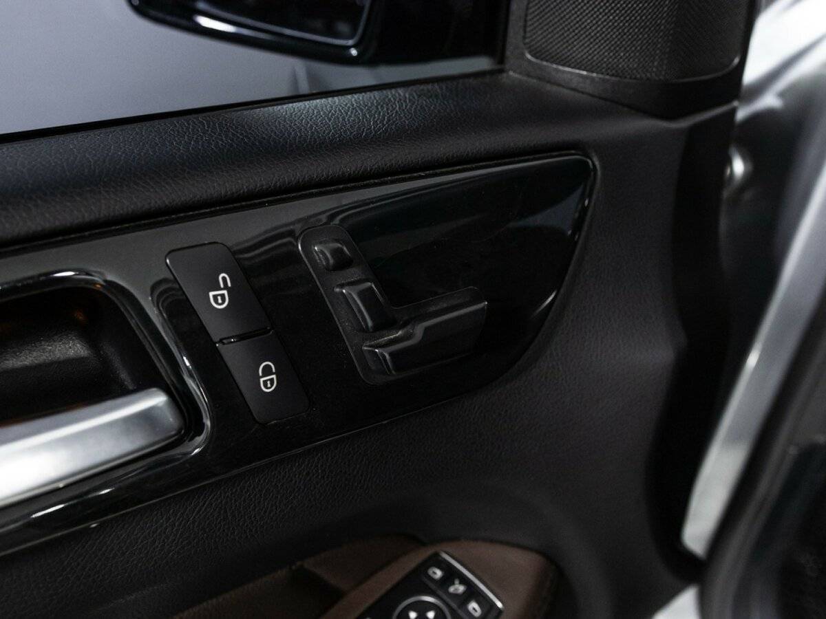 Mercedes-Benz GL-Класс 2015 года с пробегом. Фото: #18