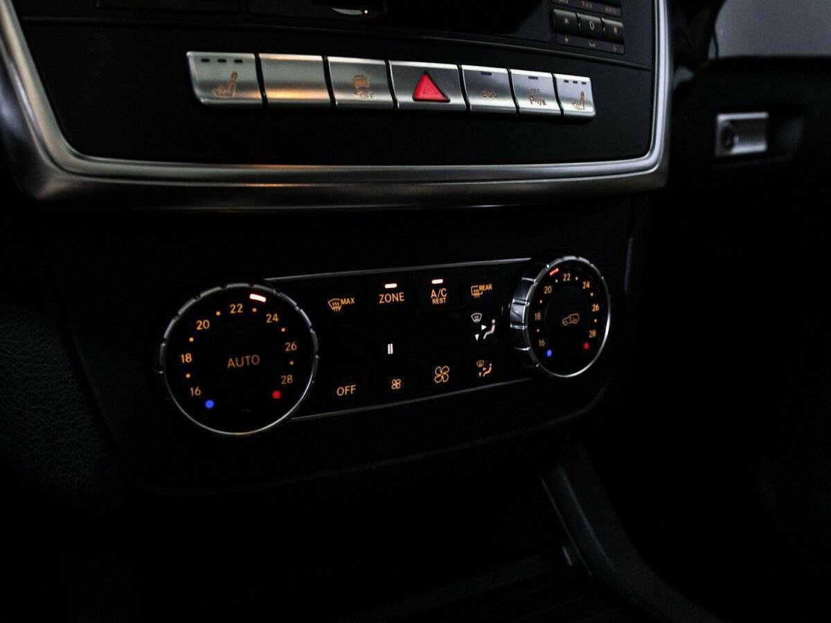 Mercedes-Benz GL-Класс 2015 года с пробегом. Фото: #21