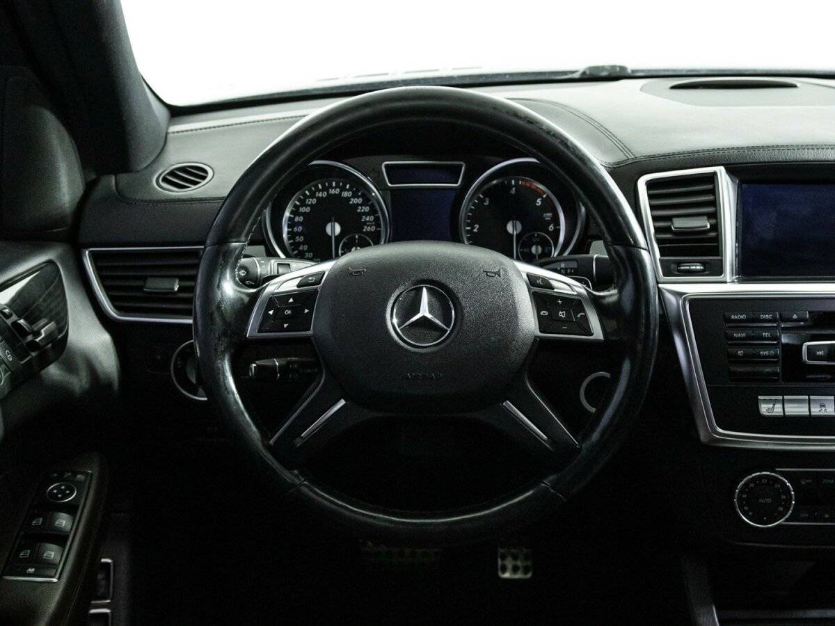 Mercedes-Benz GL-Класс 2015 года с пробегом. Фото: #24