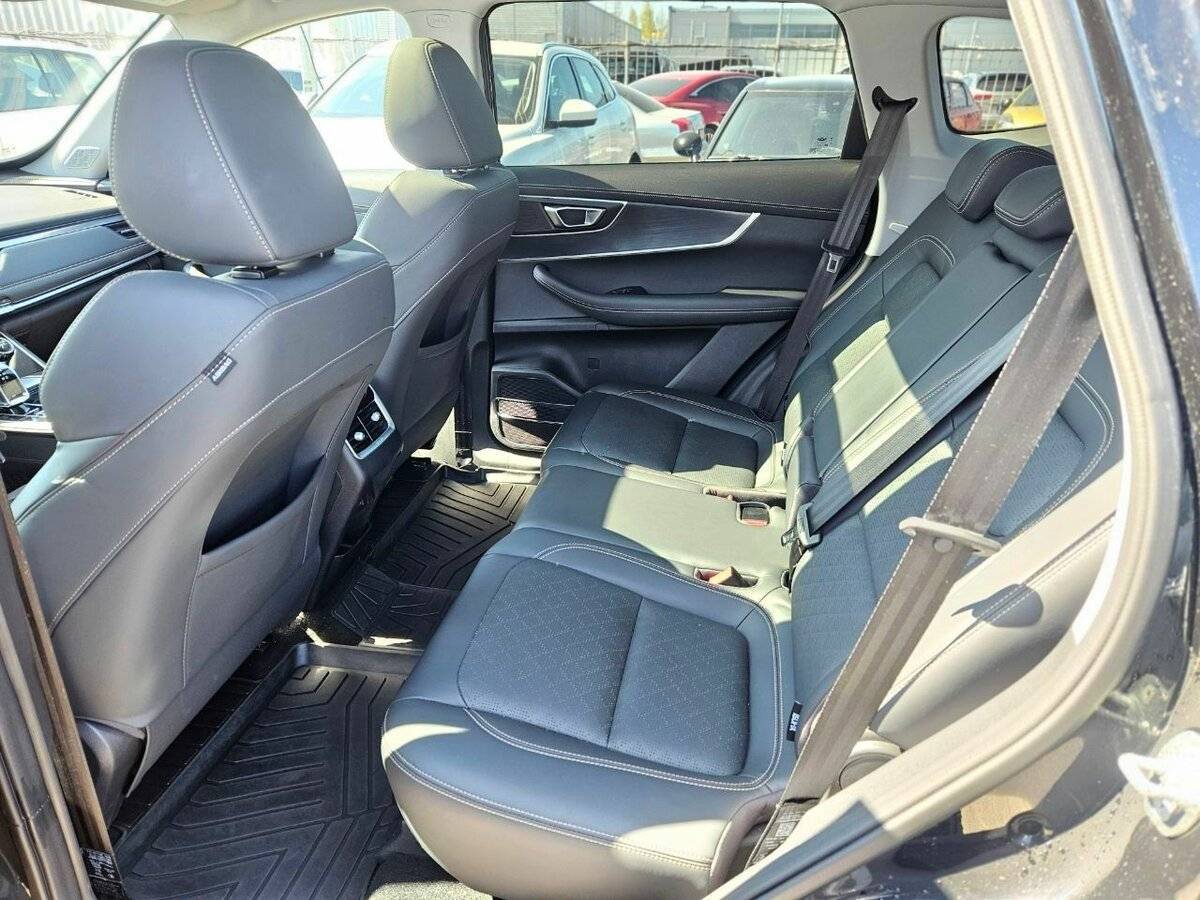 Chery Tiggo 8 2023 года с пробегом. Фото: #14