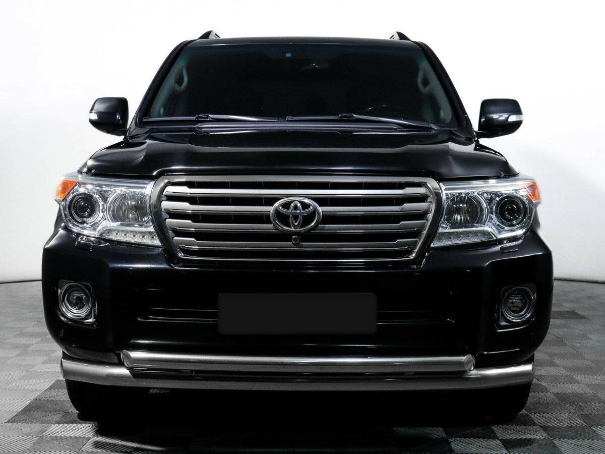 Toyota Land Cruiser 2013 года с пробегом. Фото: #1