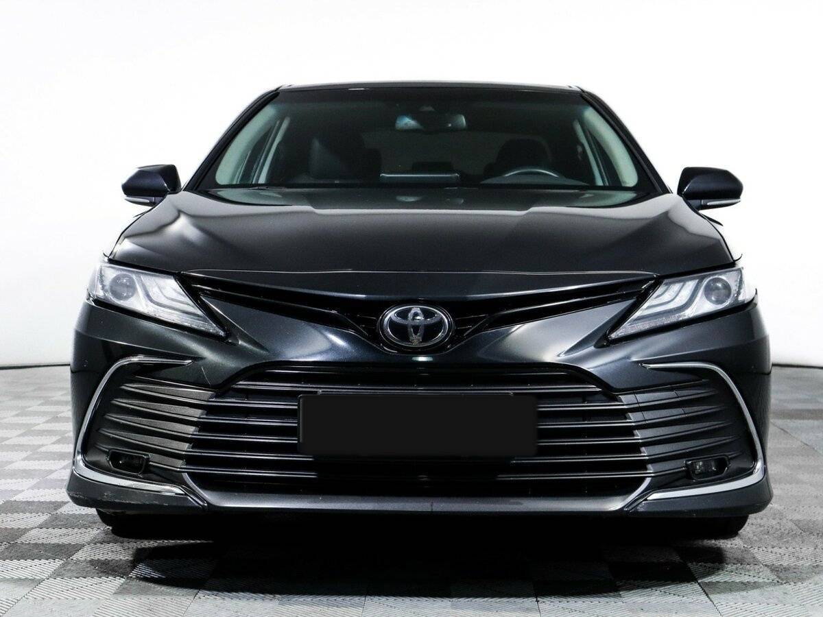 Toyota Camry 2023 года с пробегом. Фото: #1