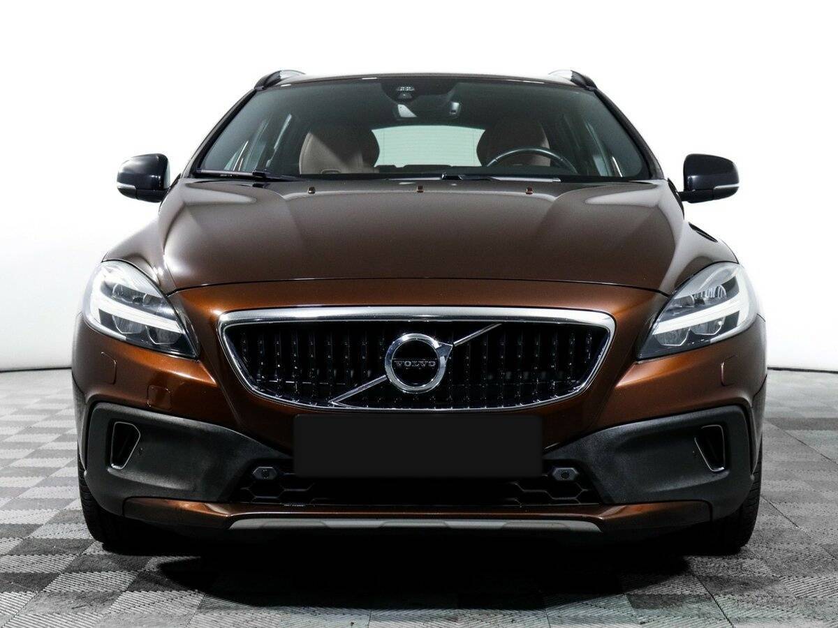 Volvo V40 Cross Country 2018 года с пробегом. Фото: #1
