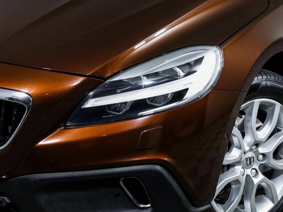 Volvo V40 Cross Country 2018 года с пробегом. Фото: #15