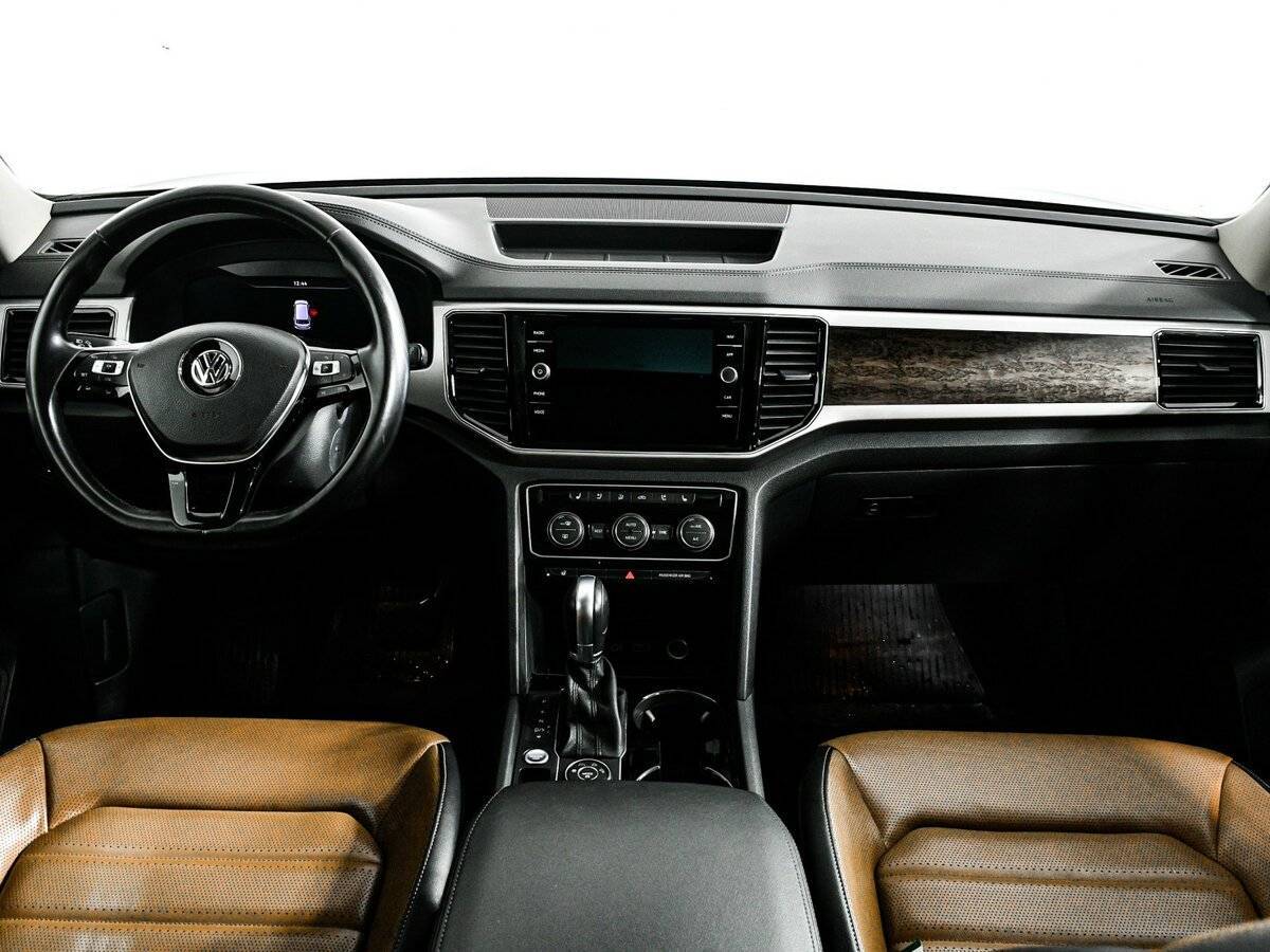 Volkswagen Teramont 2018 года с пробегом. Фото: #8