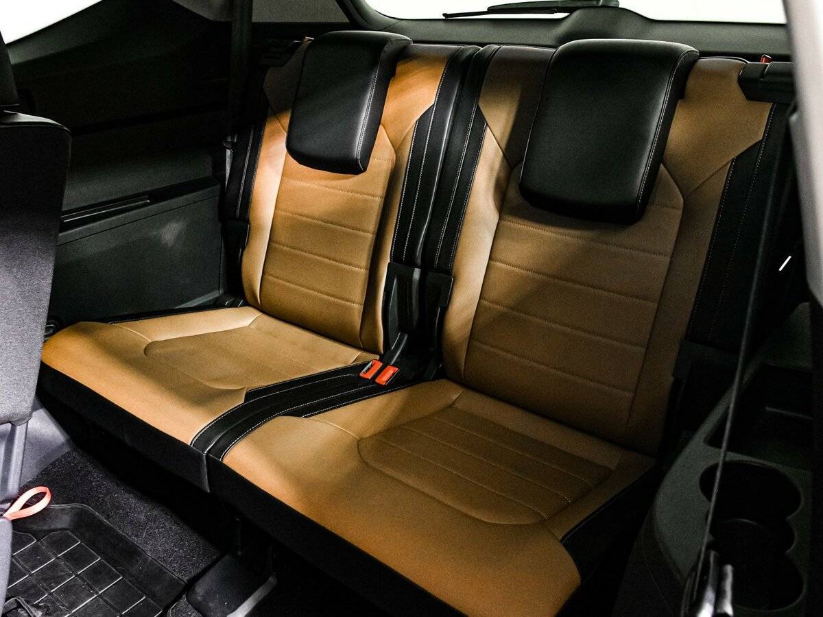 Volkswagen Teramont 2018 года с пробегом. Фото: #11