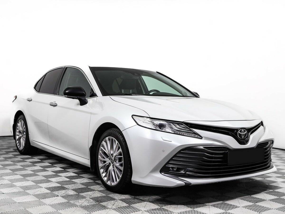 Toyota Camry 2020 года с пробегом. Фото: #2