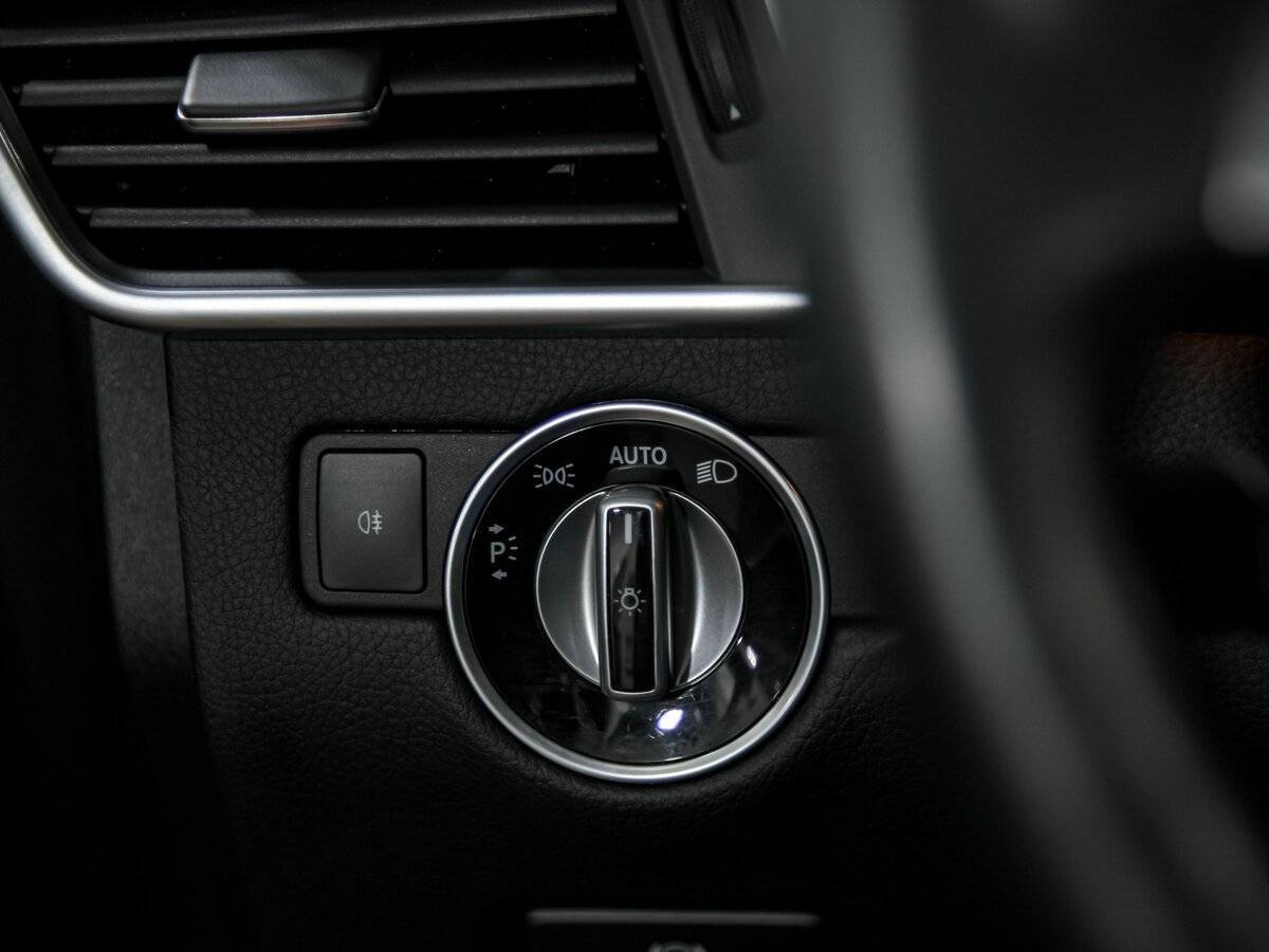 Mercedes-Benz GL-Класс 2015 года с пробегом. Фото: #14