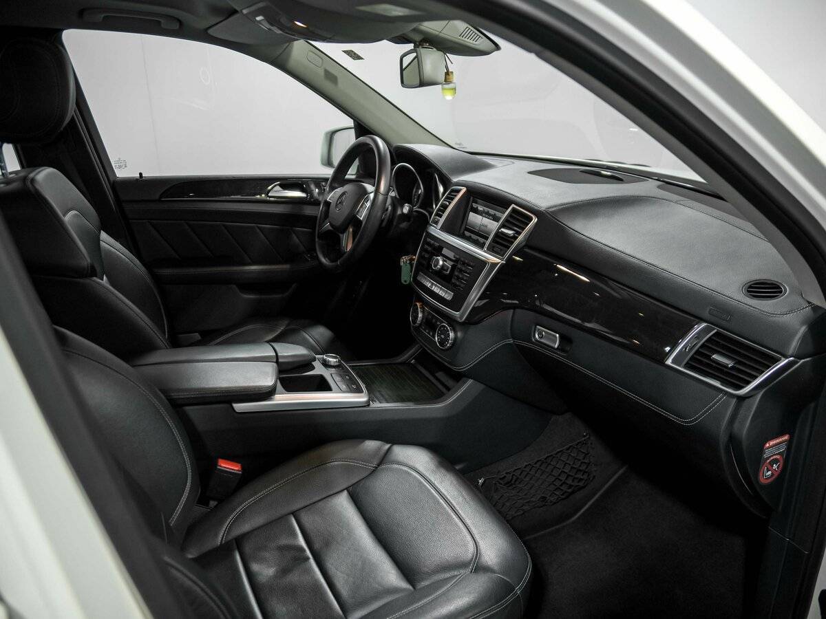 Mercedes-Benz GL-Класс 2015 года с пробегом. Фото: #19