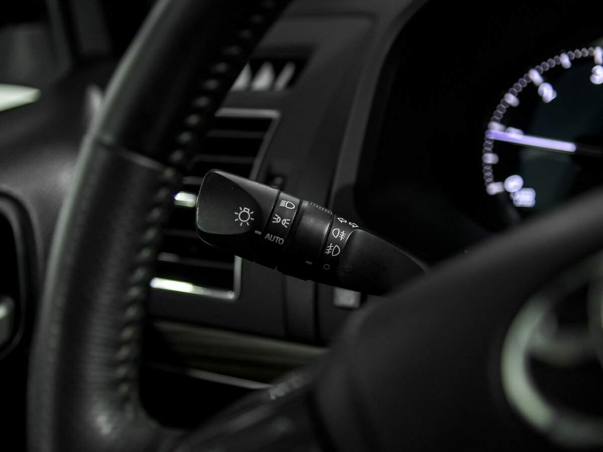 Toyota Land Cruiser Prado 2017 года с пробегом. Фото: #7