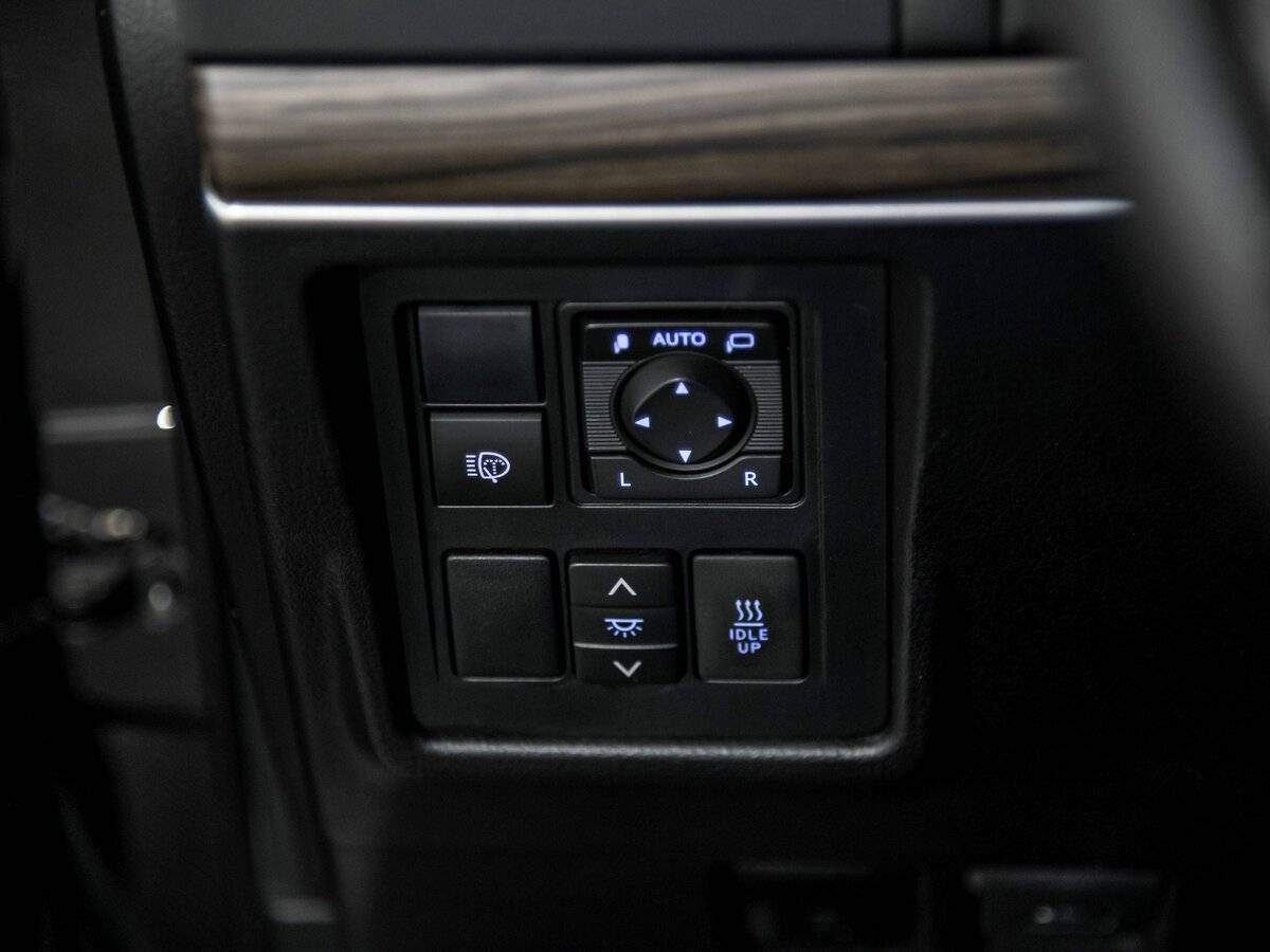 Toyota Land Cruiser Prado 2017 года с пробегом. Фото: #16