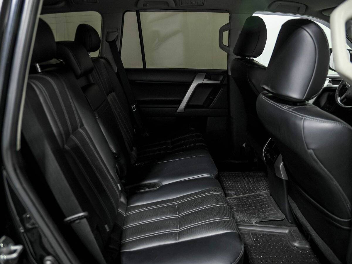 Toyota Land Cruiser Prado 2017 года с пробегом. Фото: #20