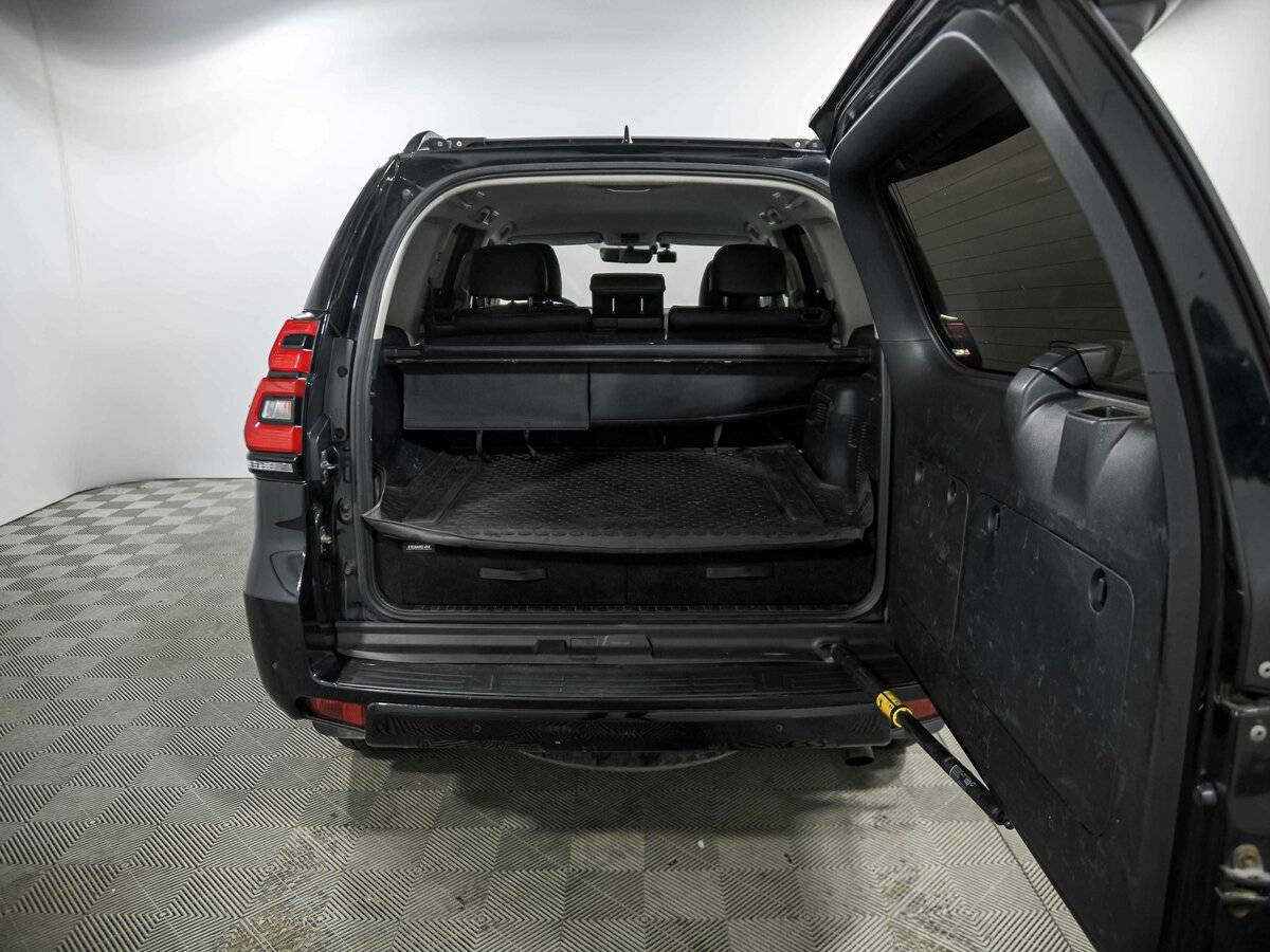 Toyota Land Cruiser Prado 2017 года с пробегом. Фото: #25