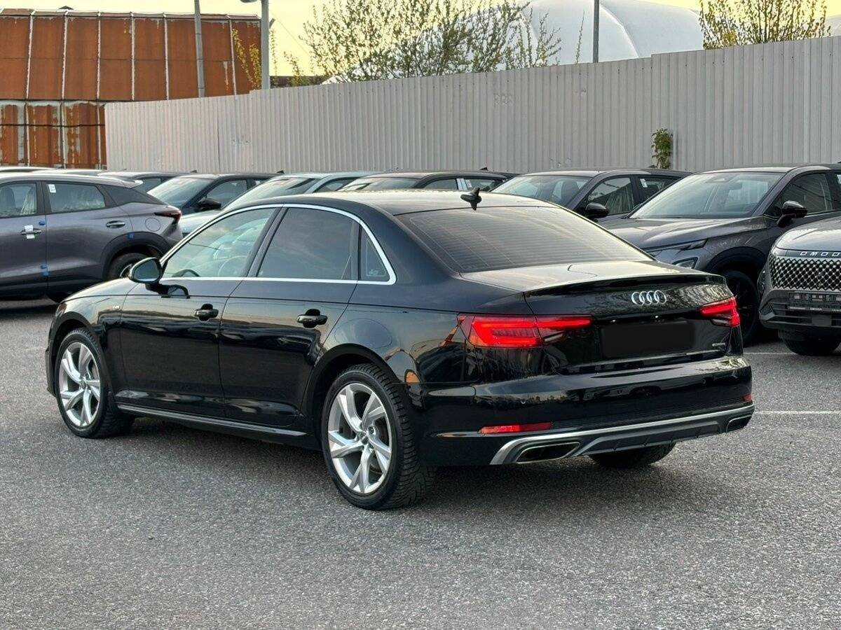 Audi A4 2018 года с пробегом. Фото: #3