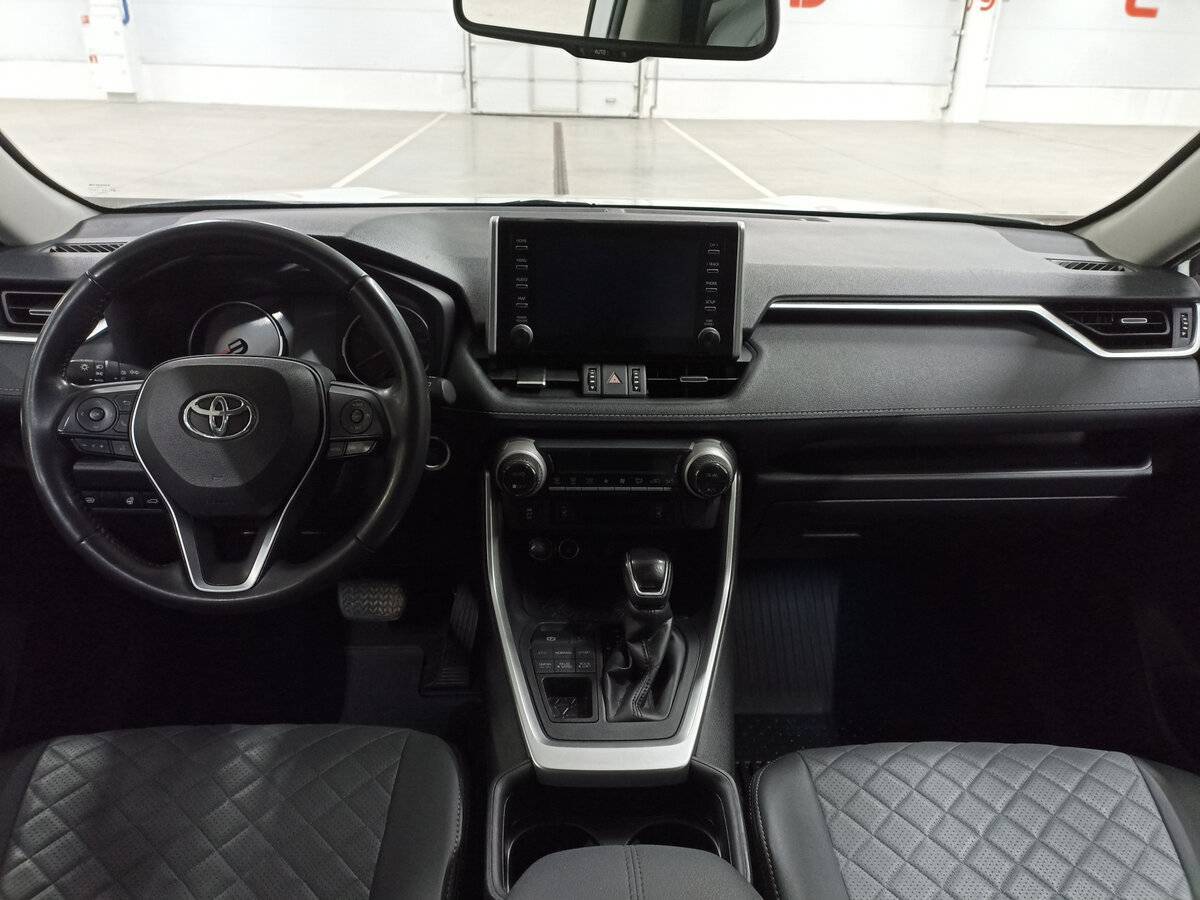 Toyota RAV4 2021 года с пробегом. Фото: #13