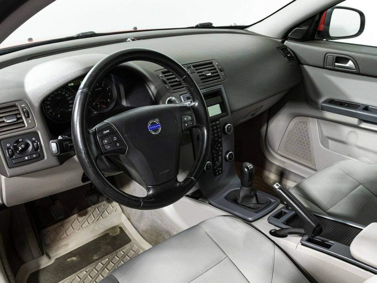 Volvo S40 2011 года с пробегом. Фото: #10